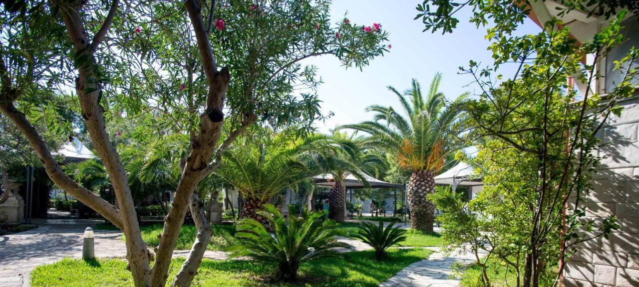 Hotel Lo Scoglio ปอร์โตเชซาเรโอ ภายนอก รูปภาพ