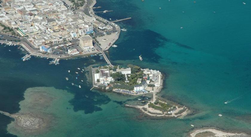 Hotel Lo Scoglio ปอร์โตเชซาเรโอ ภายนอก รูปภาพ